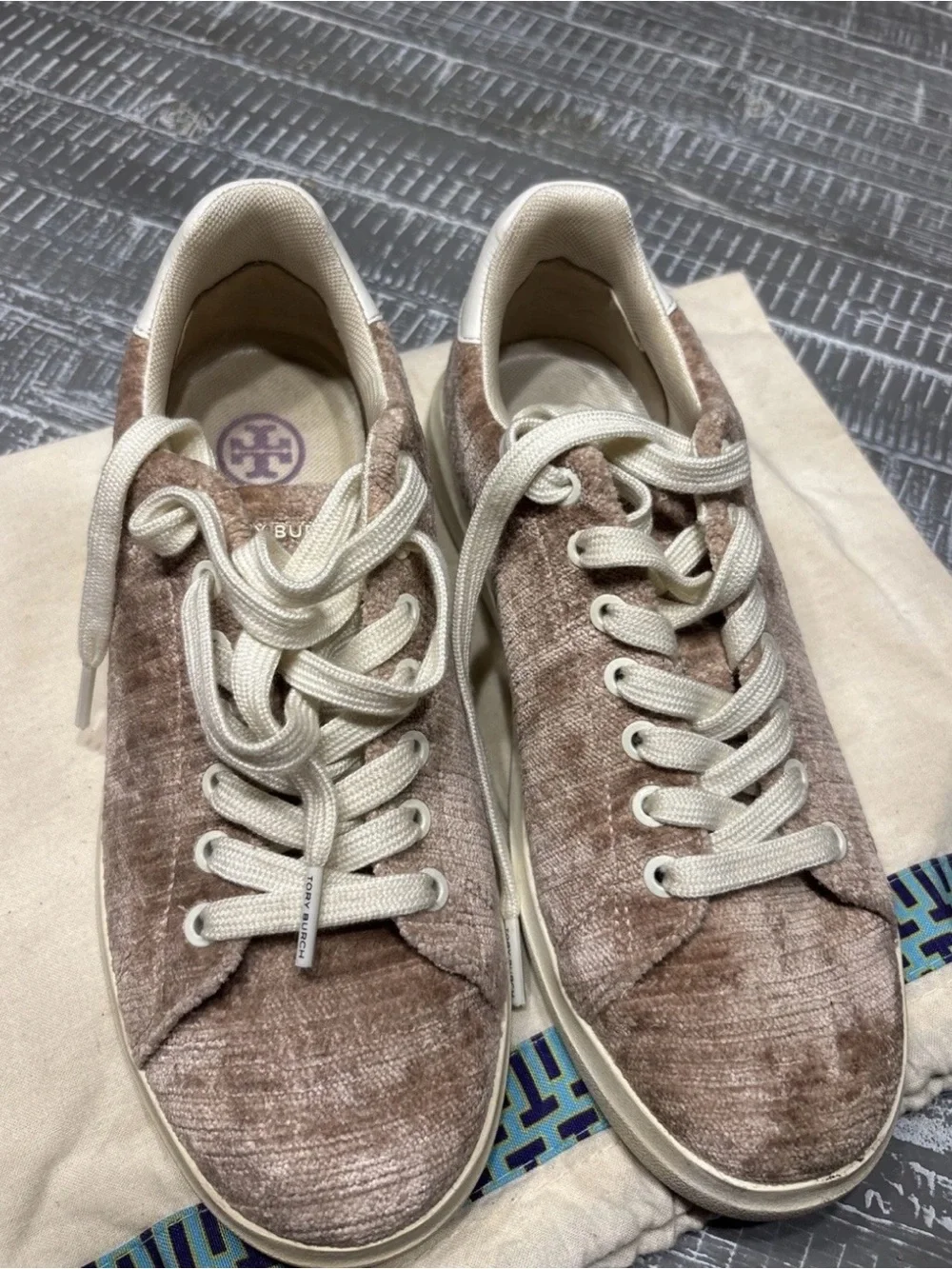 Tory Burch Velvet Lace-Up Sneakers in mauve and Cream / calf leather